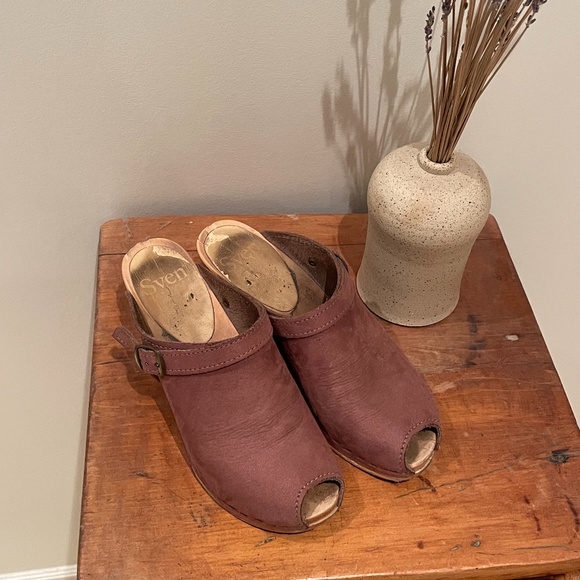 Sven Dusty Rose Clogs - Picture 3 of 4